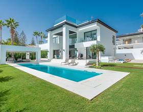 villas for sale in san pedro de alcantara